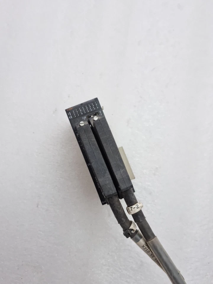 OMRON CJ1W-ID261 INPUT UNIT 24V DC WITH CONNECTOR CJ1WID261 FREE FAST SHIP